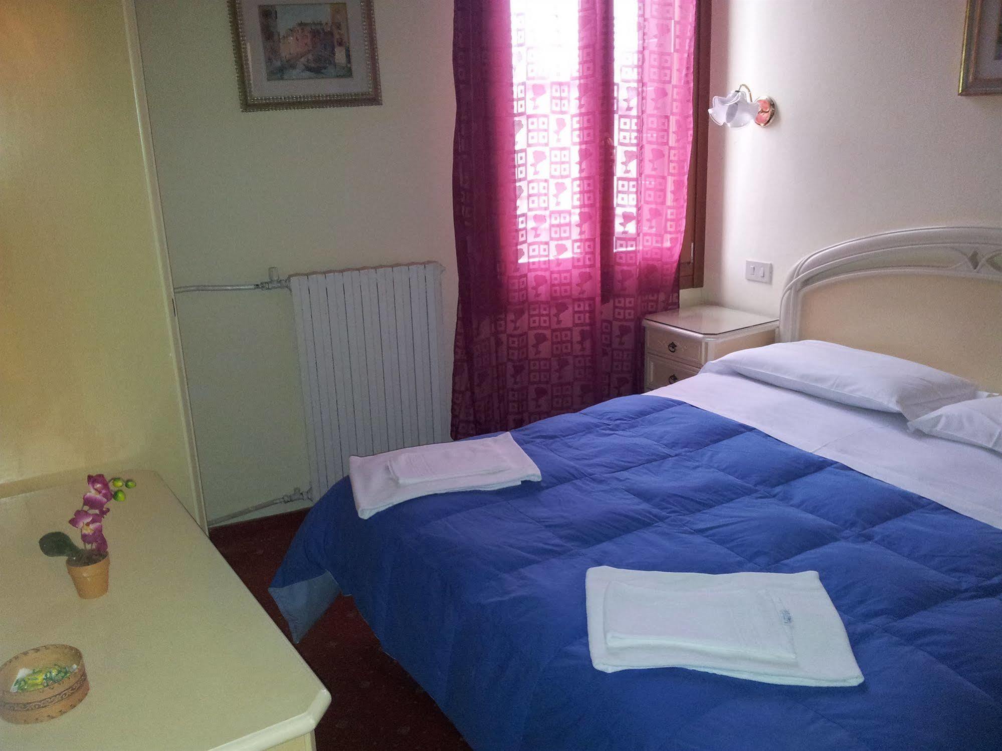 Hotel Casa Linger Velence Kültér fotó