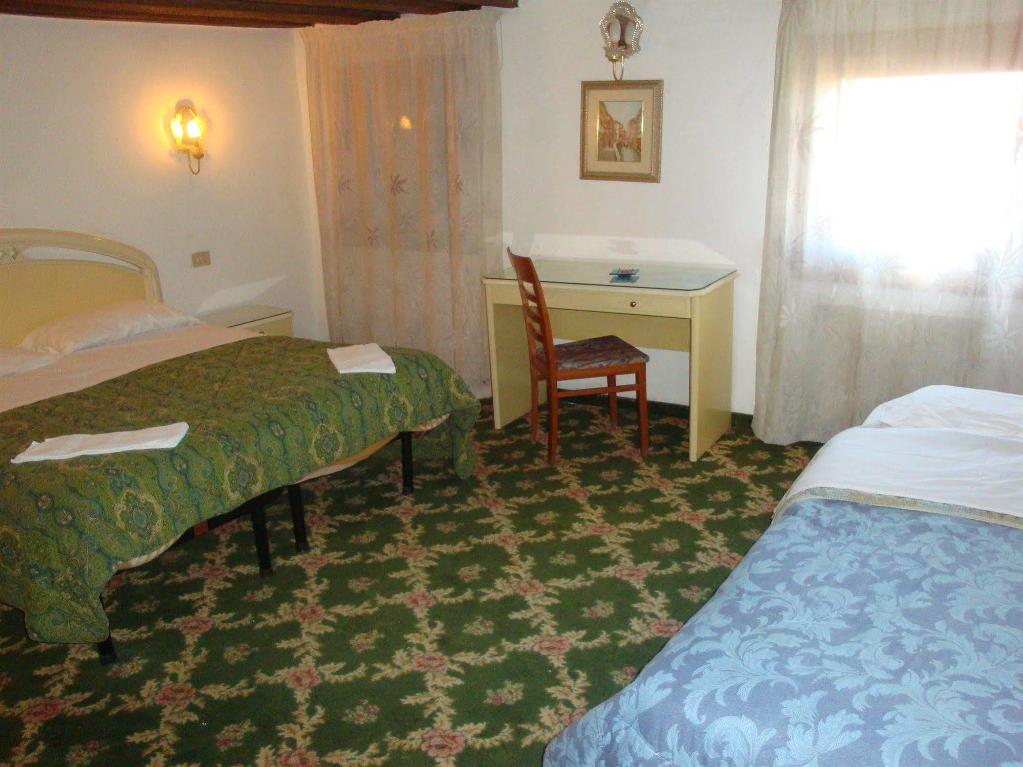 Hotel Casa Linger Velence Kültér fotó