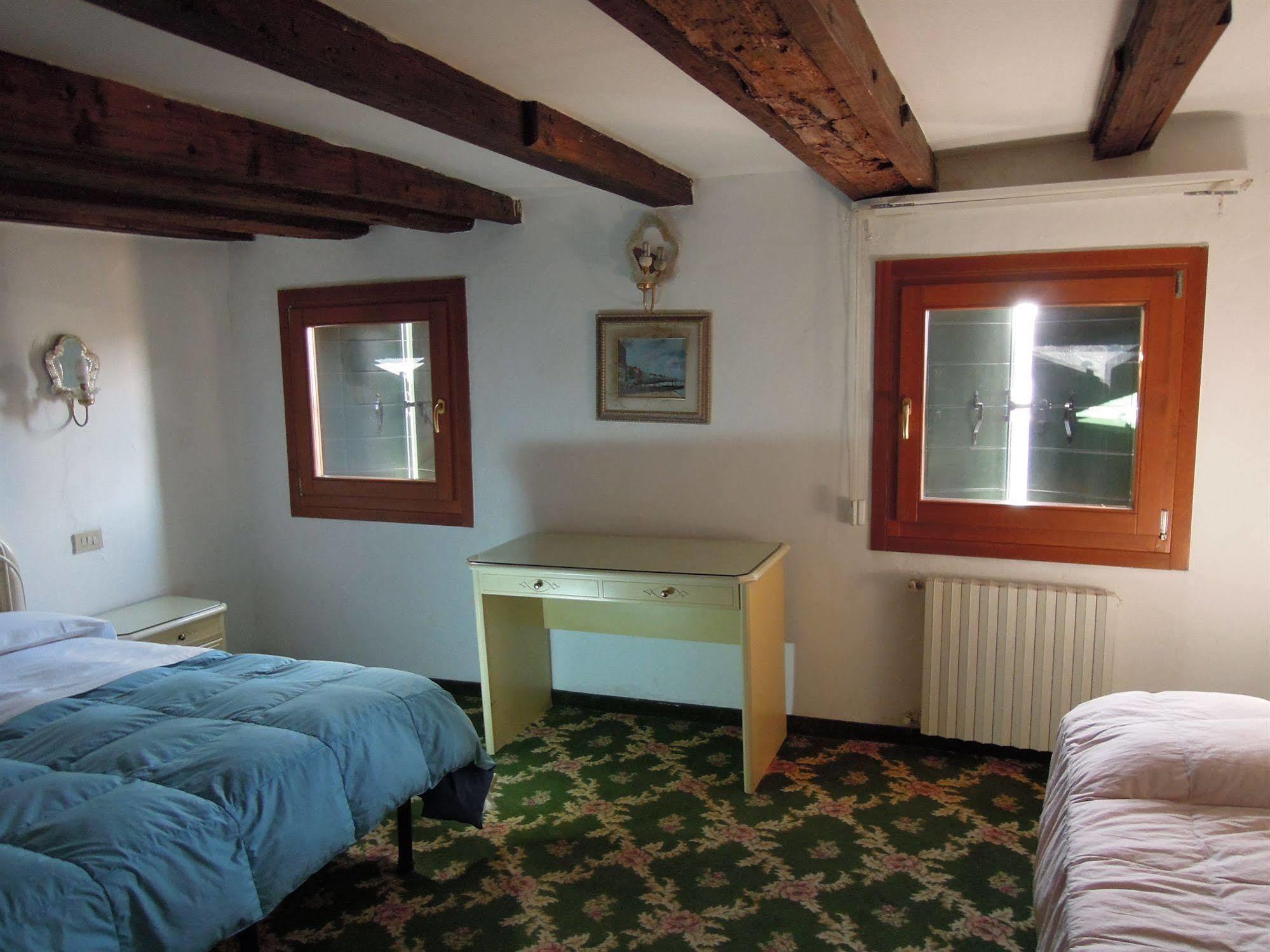 Hotel Casa Linger Velence Kültér fotó