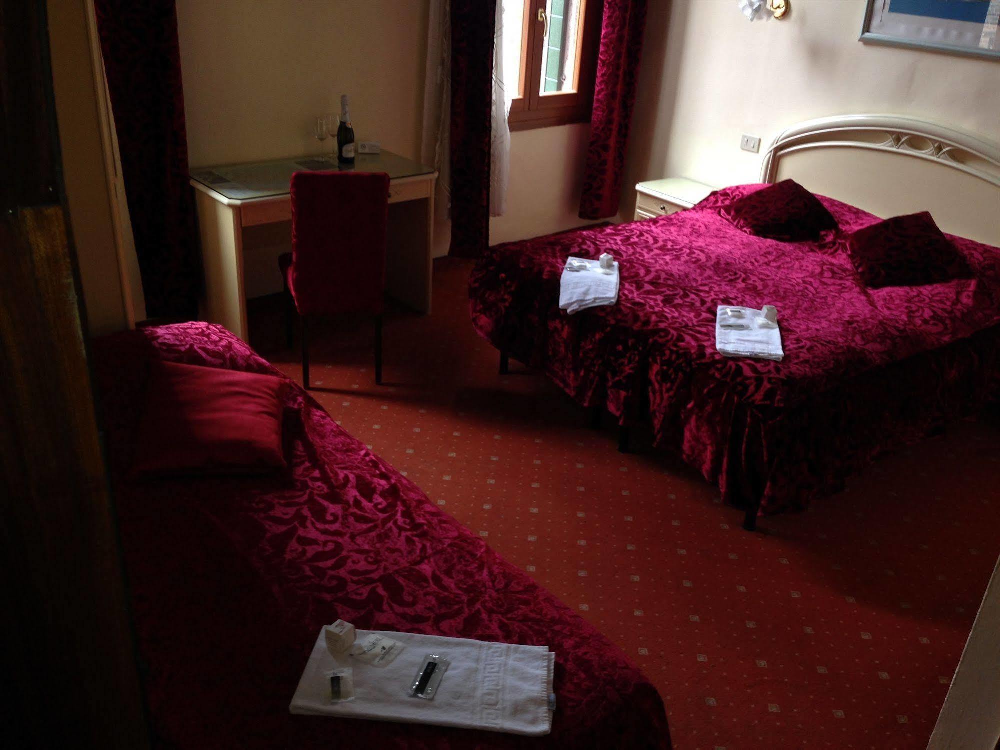 Hotel Casa Linger Velence Kültér fotó