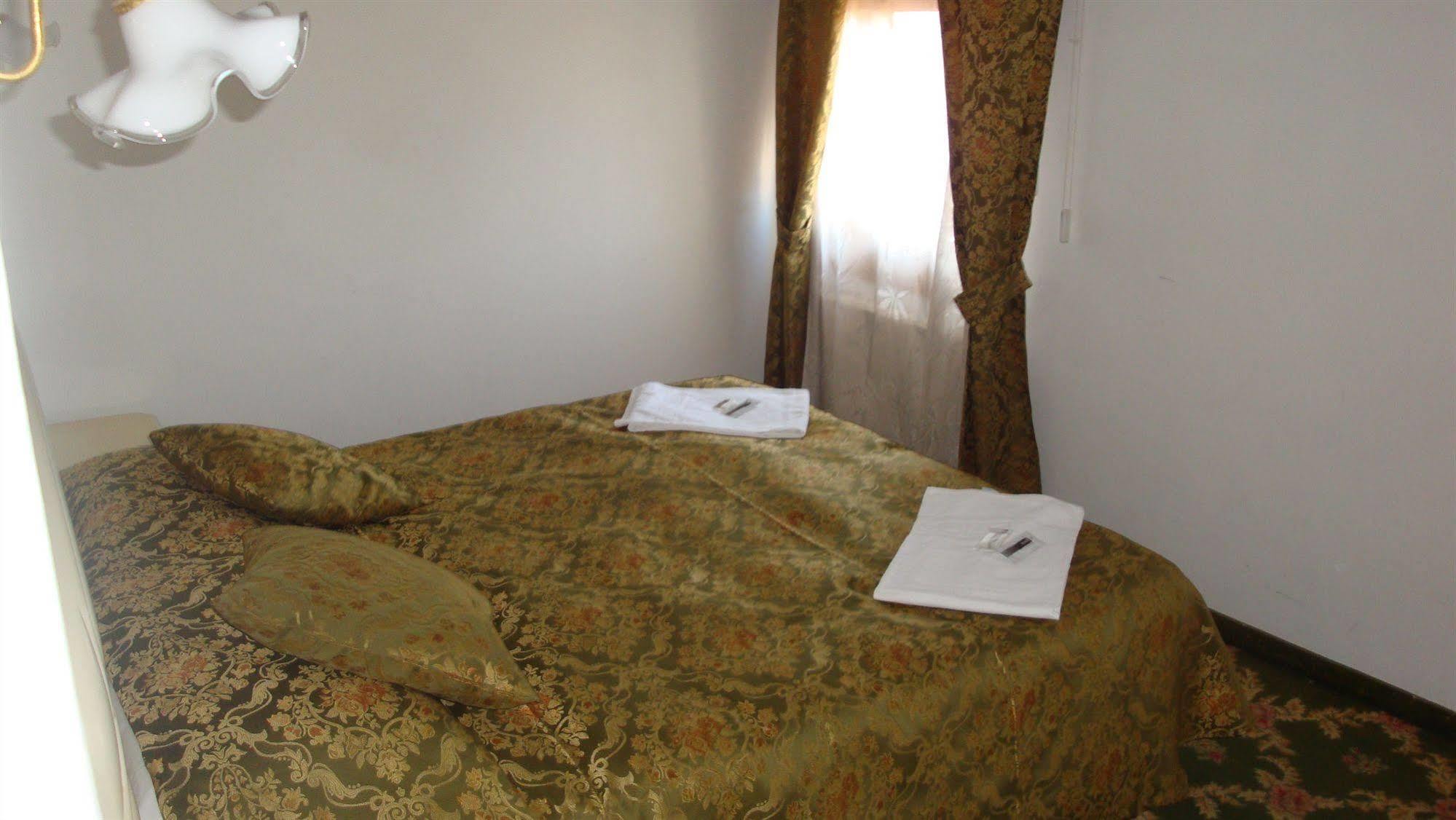 Hotel Casa Linger Velence Kültér fotó